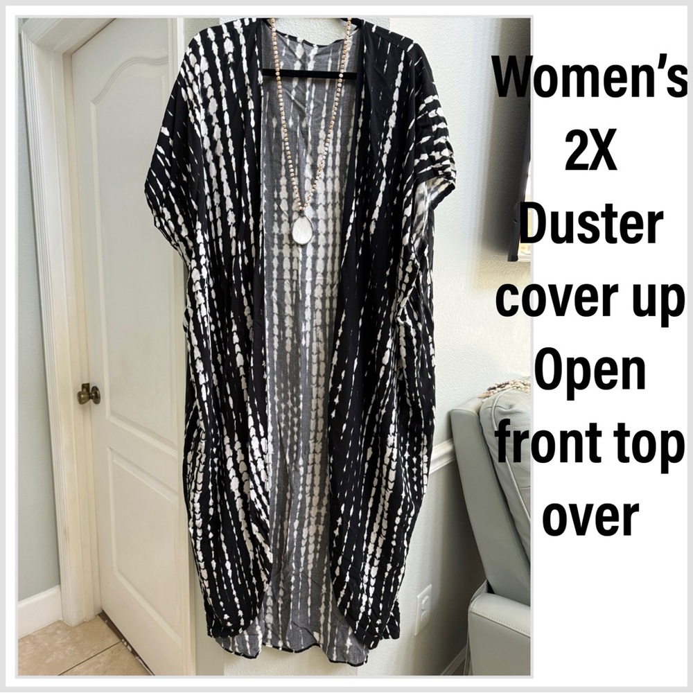 Torrid Chic Black and White Women's 2X Duster Cover-Up or use as cardigan plus